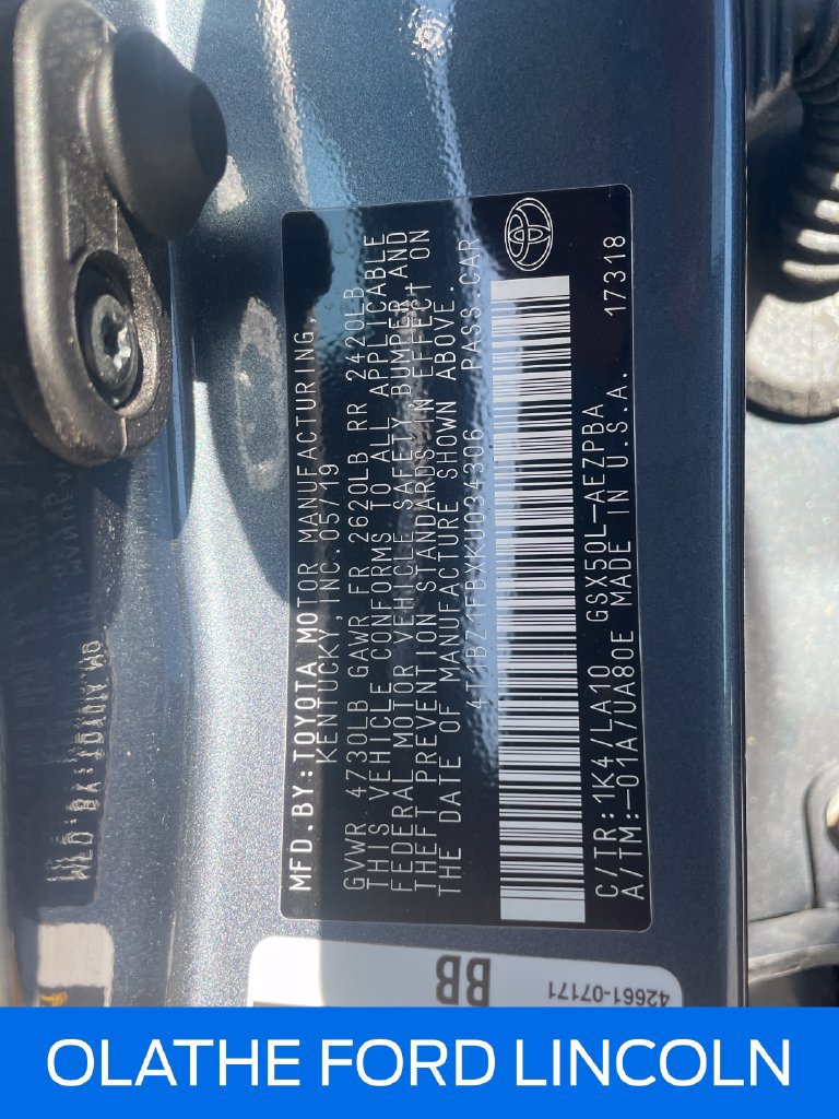 Used 2019 Toyota Avalon Limited FWD image 16
