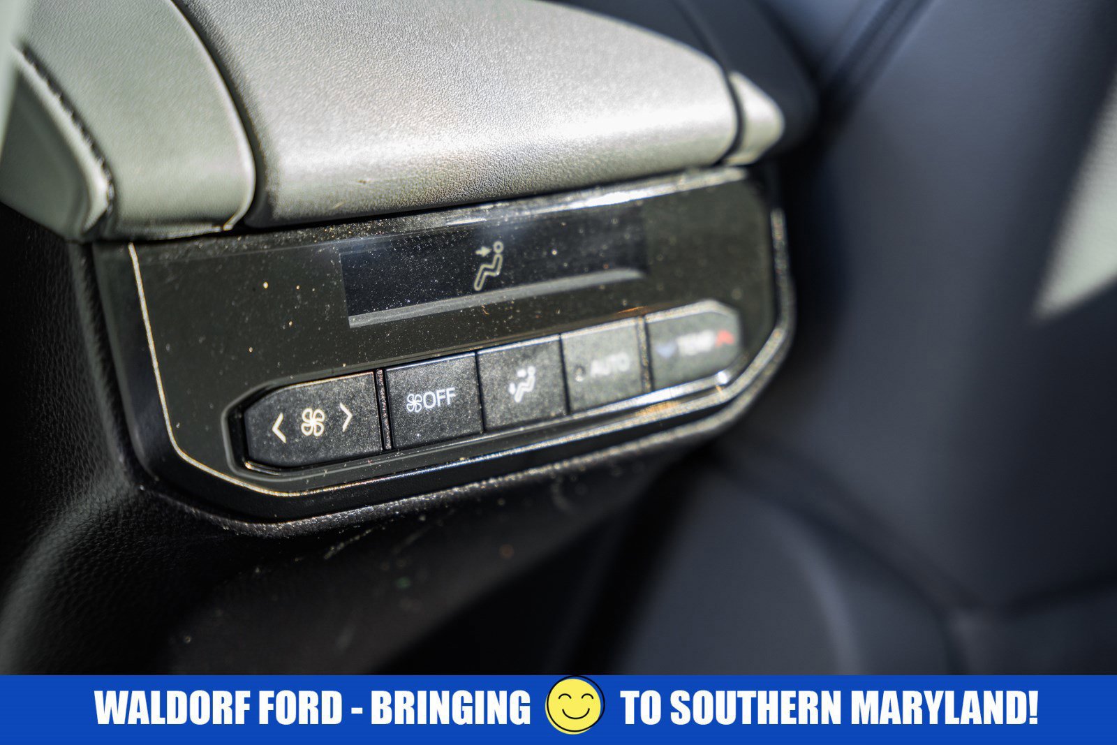 Used 2020 Toyota Highlander XLE image 37