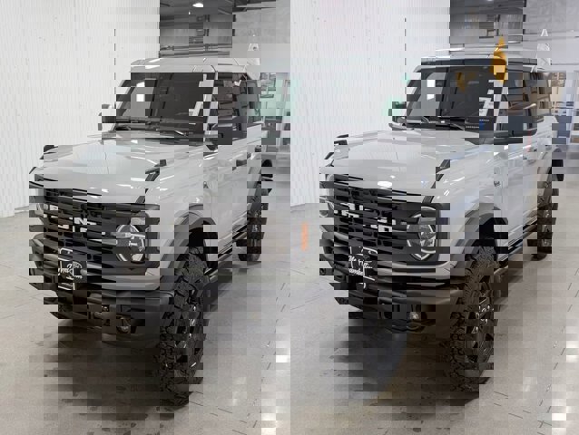 Certified 2024 Ford Bronco Black Diamond image 5