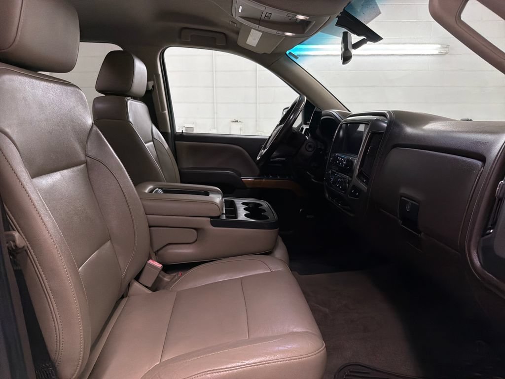 Used 2018 Chevrolet Silverado 1500 LTZ w/ Texas Edition AWD/4WD image 28