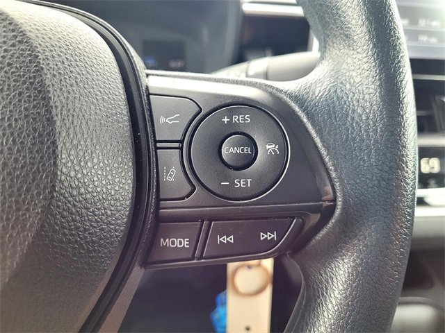 Used 2021 Toyota Corolla LE image 23