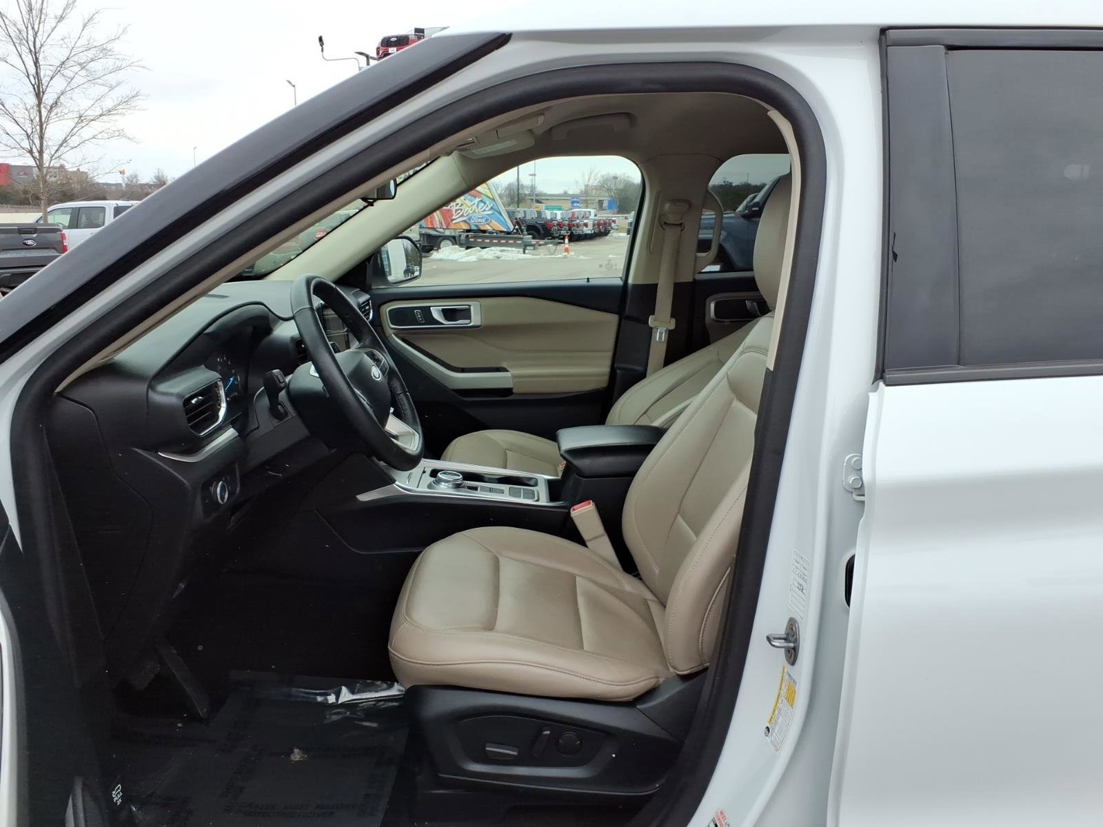 Certified 2024 Ford Explorer XLT w/ Equipment Group 202A image 11