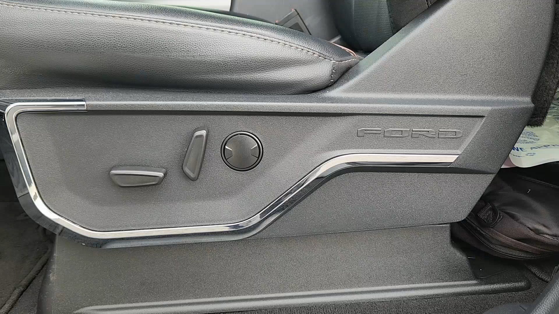 Certified 2024 Ford F250 Lariat w/ Lariat Ultimate Package image 9