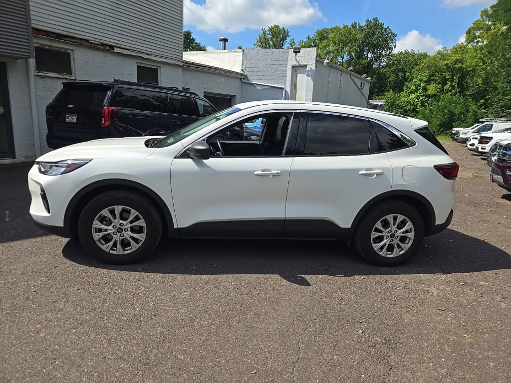 Certified 2023 Ford Escape Active AWD/4WD image 9