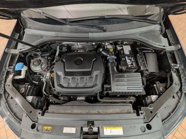 Used 2024 Volkswagen Tiguan SE R-Line w/ MDO Package, Two-Row AWD/4WD image 24