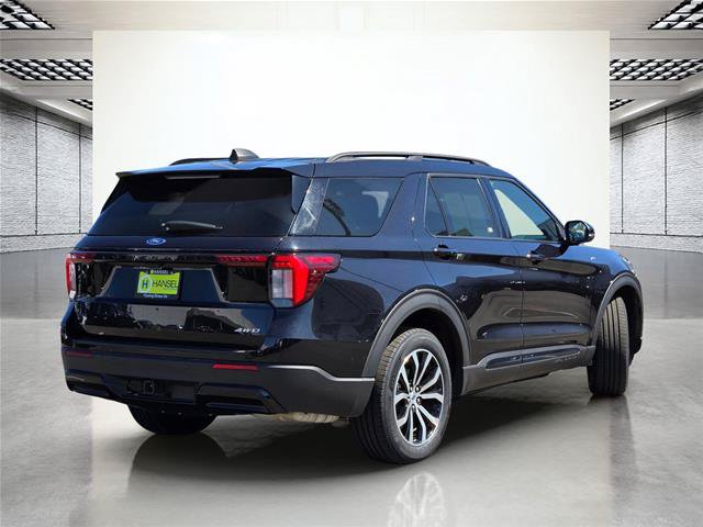 Certified 2025 Ford Explorer ST-Line AWD/4WD image 5