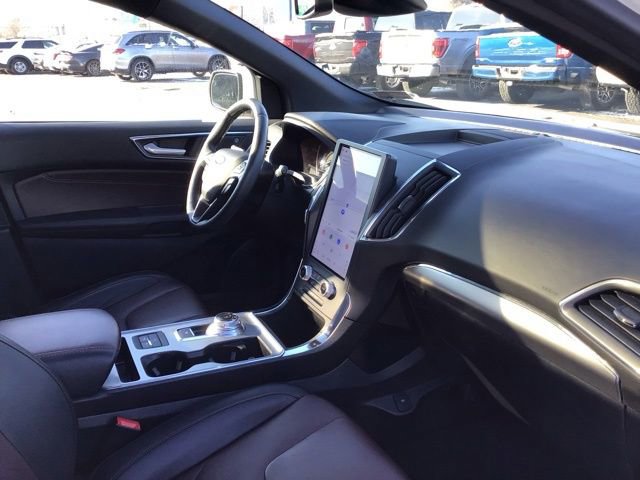 Certified 2022 Ford Edge Titanium w/ Equipment Group 301A AWD/4WD image 12