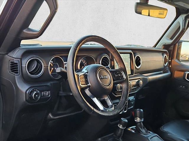 Used 2018 Jeep Wrangler Unlimited Sahara AWD/4WD image 9