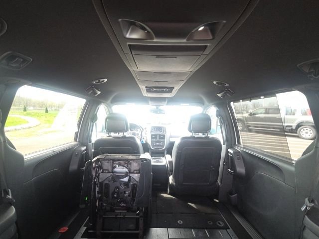 Used 2019 Dodge Grand Caravan GT FWD image 13