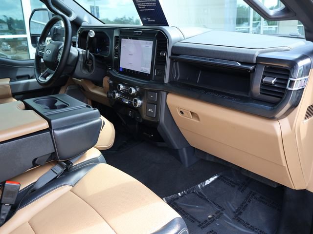 Certified 2025 Ford F250 Lariat w/ Black Appearance Package AWD/4WD image 17