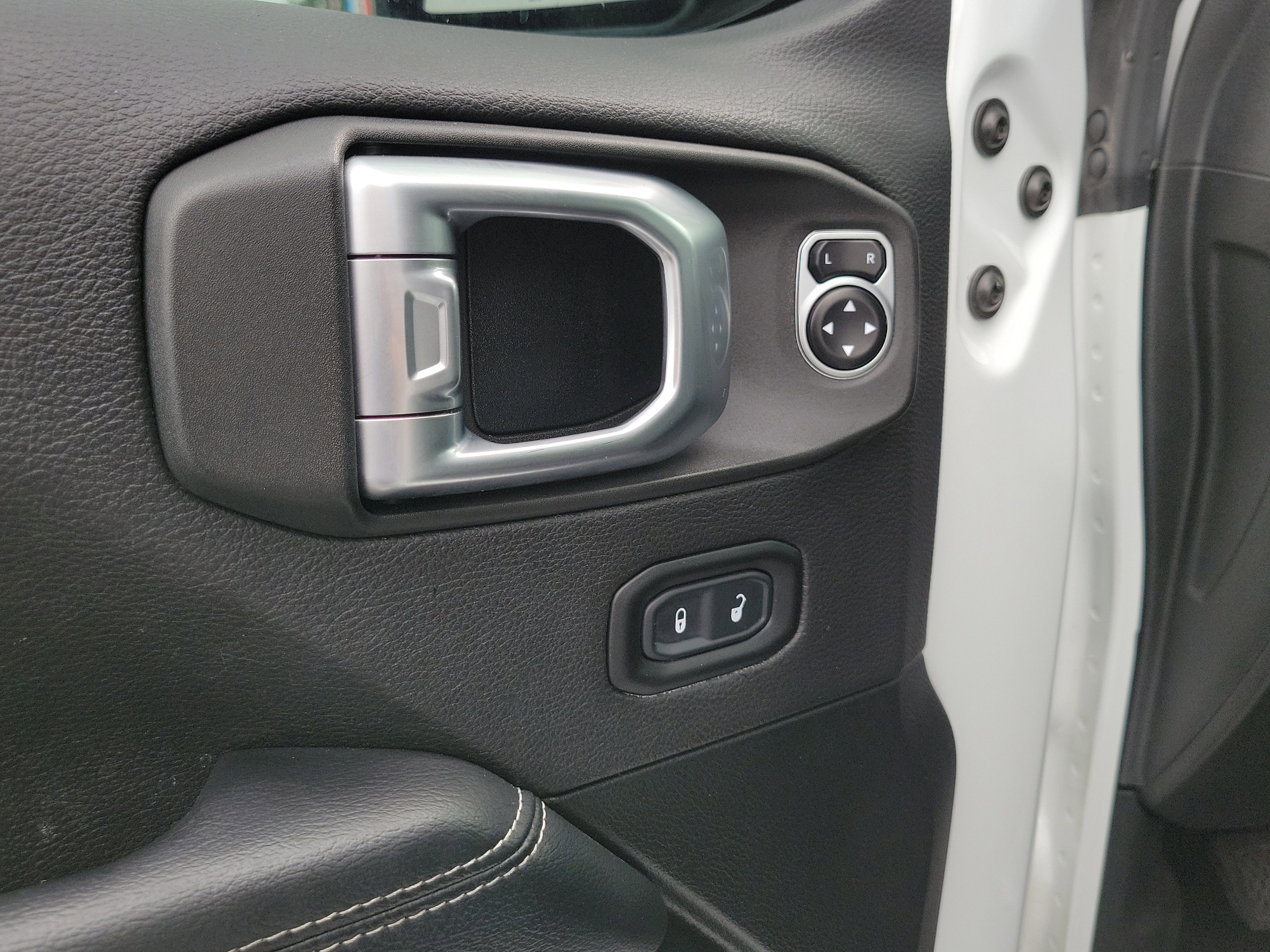 Used 2020 Jeep Gladiator Overland image 20