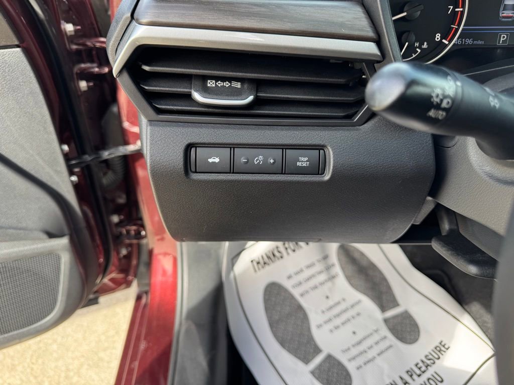 Used 2025 Nissan Altima 2.5 SV image 11