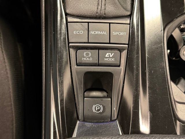 Used 2025 Toyota Camry LE FWD image 29