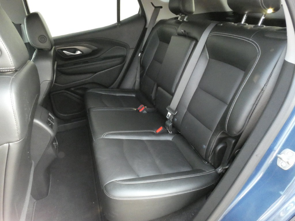 Used 2024 GMC Terrain SLT AWD/4WD image 9