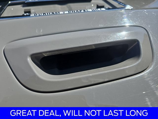 Used 2022 Chrysler Pacifica Pinnacle AWD/4WD image 13