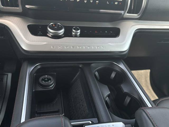 Certified 2025 Ford Expedition Active AWD/4WD image 19