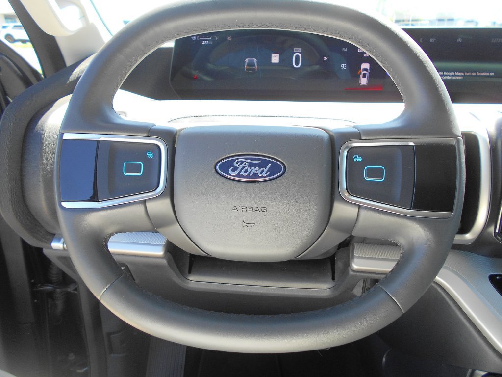Certified 2025 Ford Expedition Active RWD image 4