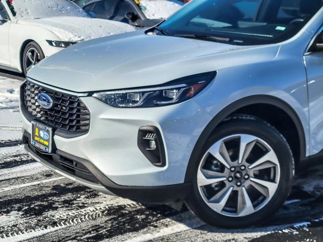 Certified 2025 Ford Escape Platinum image 2