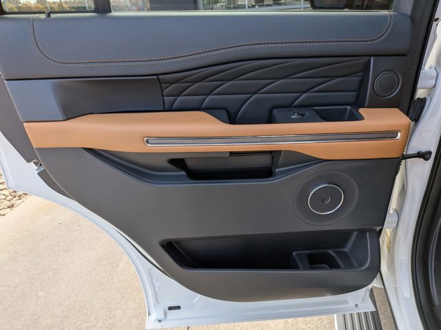 Certified 2022 Ford Expedition Platinum image 29