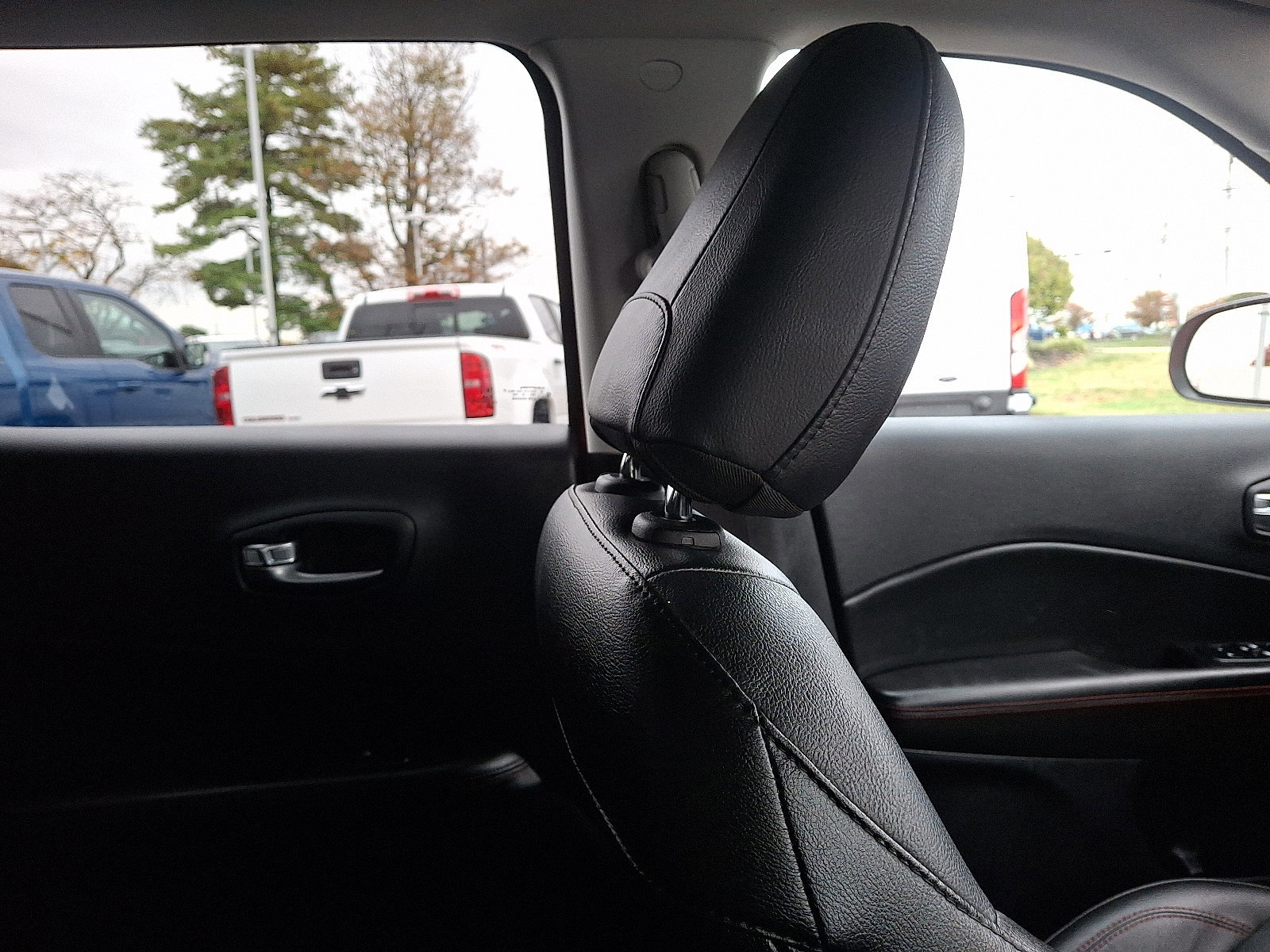 Used 2021 Jeep Compass Trailhawk w/ Convenience Group image 11