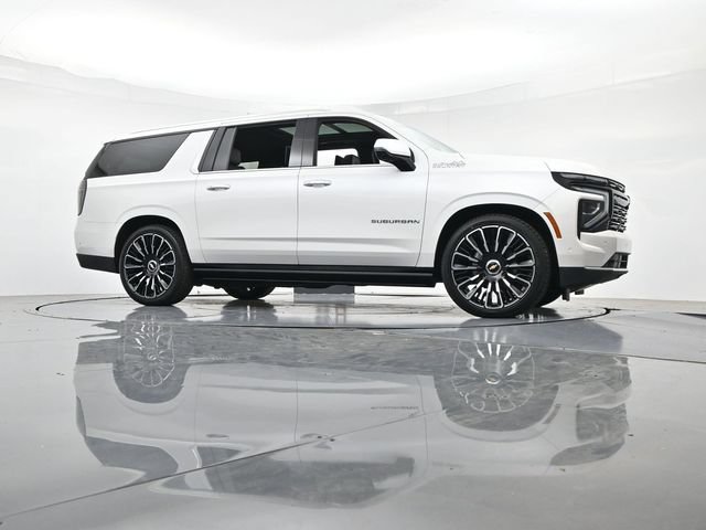 Used 2025 Chevrolet Suburban High Country AWD/4WD image 37
