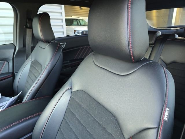 Certified 2024 Ford Edge ST-Line image 7