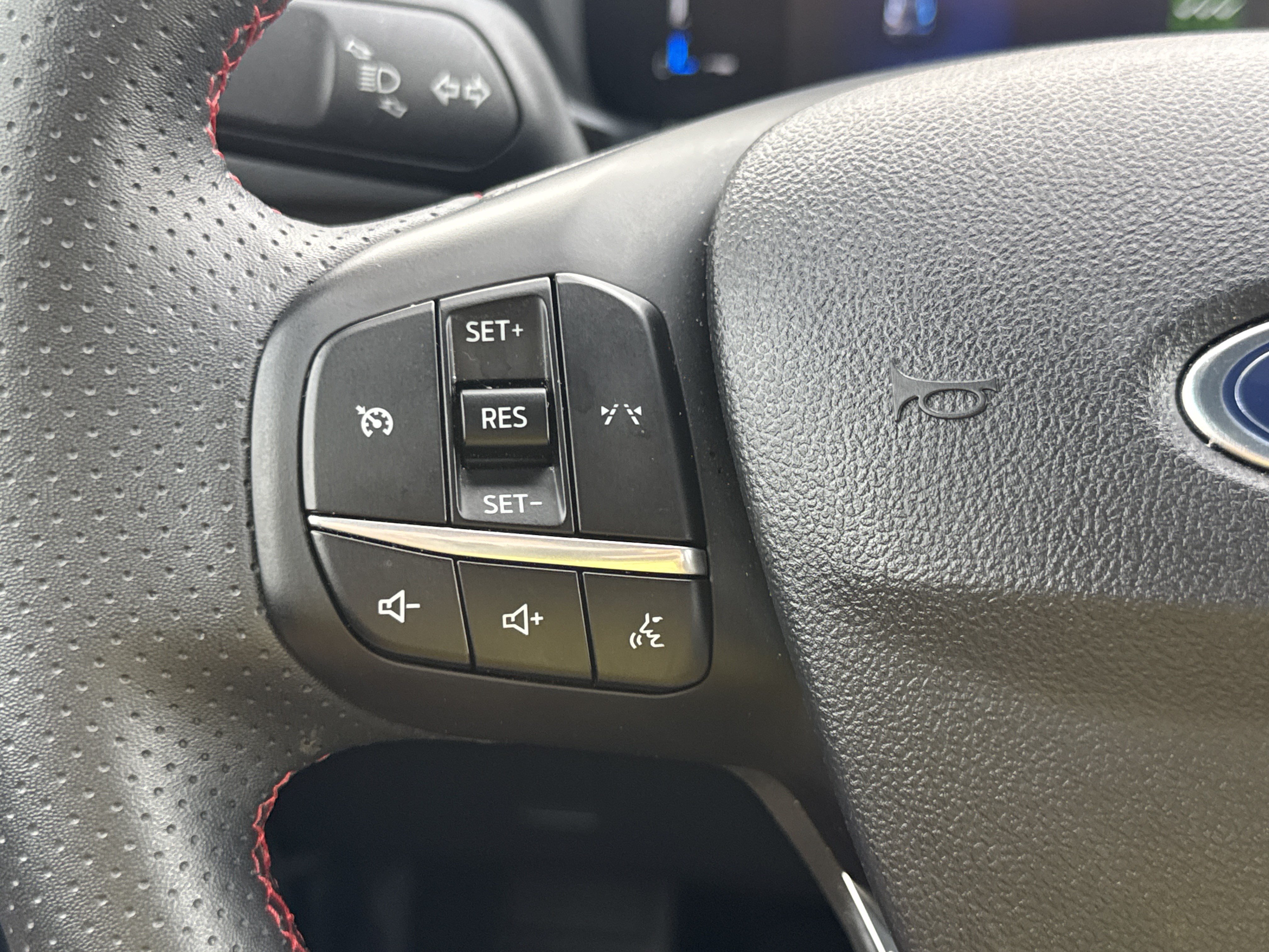 Certified 2024 Ford Escape ST-Line FWD image 16