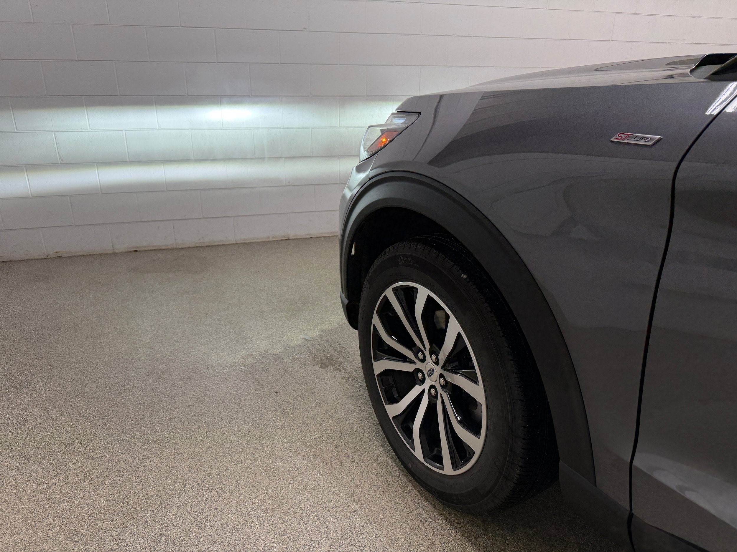 Certified 2025 Ford Explorer ST-Line AWD/4WD image 32