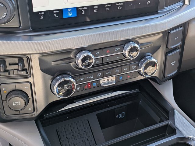 Certified 2026 Ford F450 Platinum w/ Platinum Plus Package AWD/4WD image 24