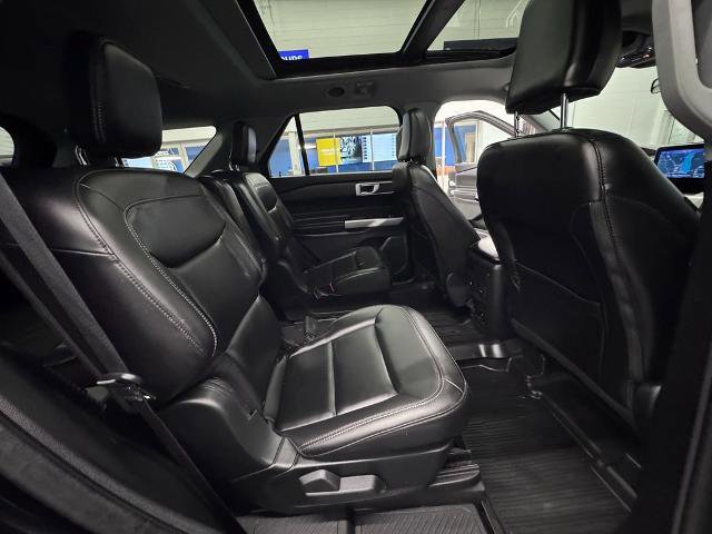 Certified 2023 Ford Explorer XLT w/ Equipment Group 202A image 31