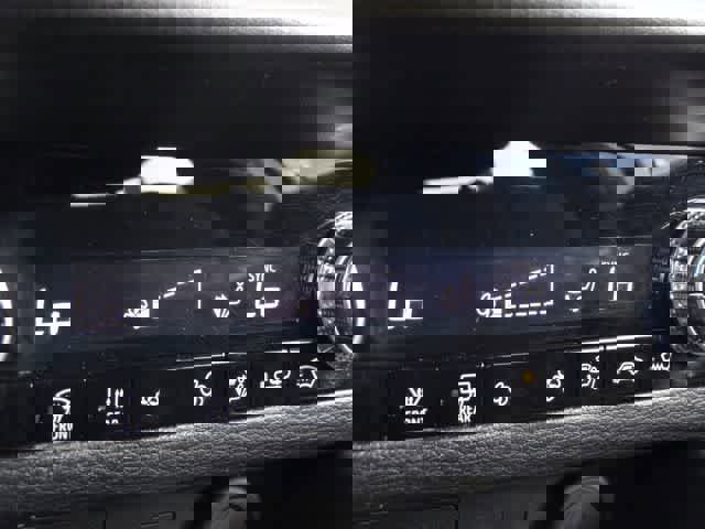 Used 2024 Mitsubishi Outlander SE AWD/4WD image 32