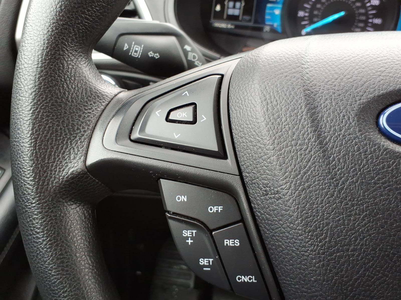 Certified 2024 Ford Edge SE w/ Black Appearance Package AWD/4WD image 16