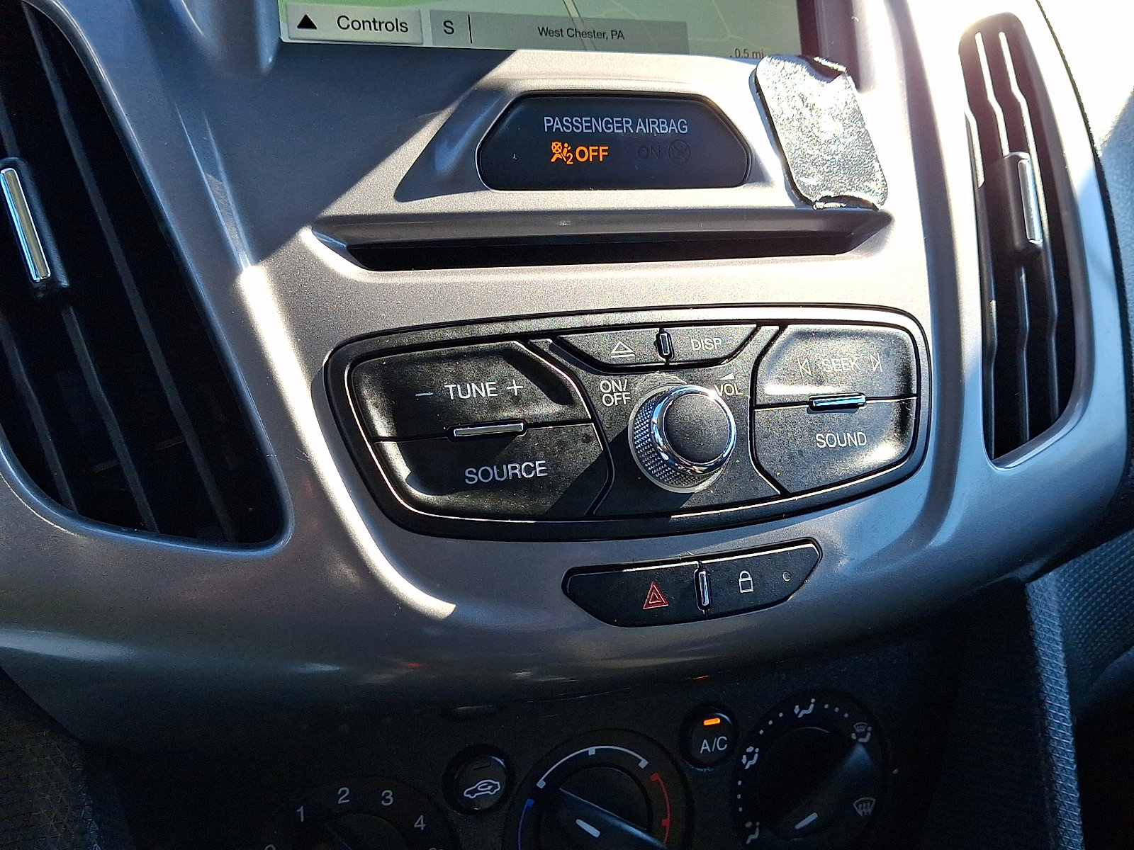 Certified 2018 Ford Transit Connect XLT image 19