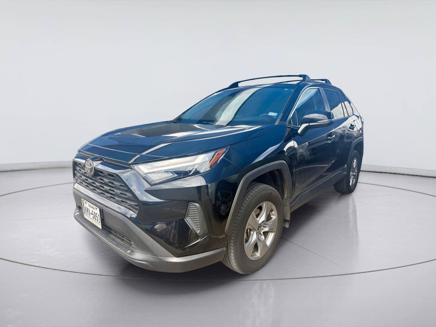 Used 2024 Toyota RAV4 XLE w/ Convenience Package FWD image 3