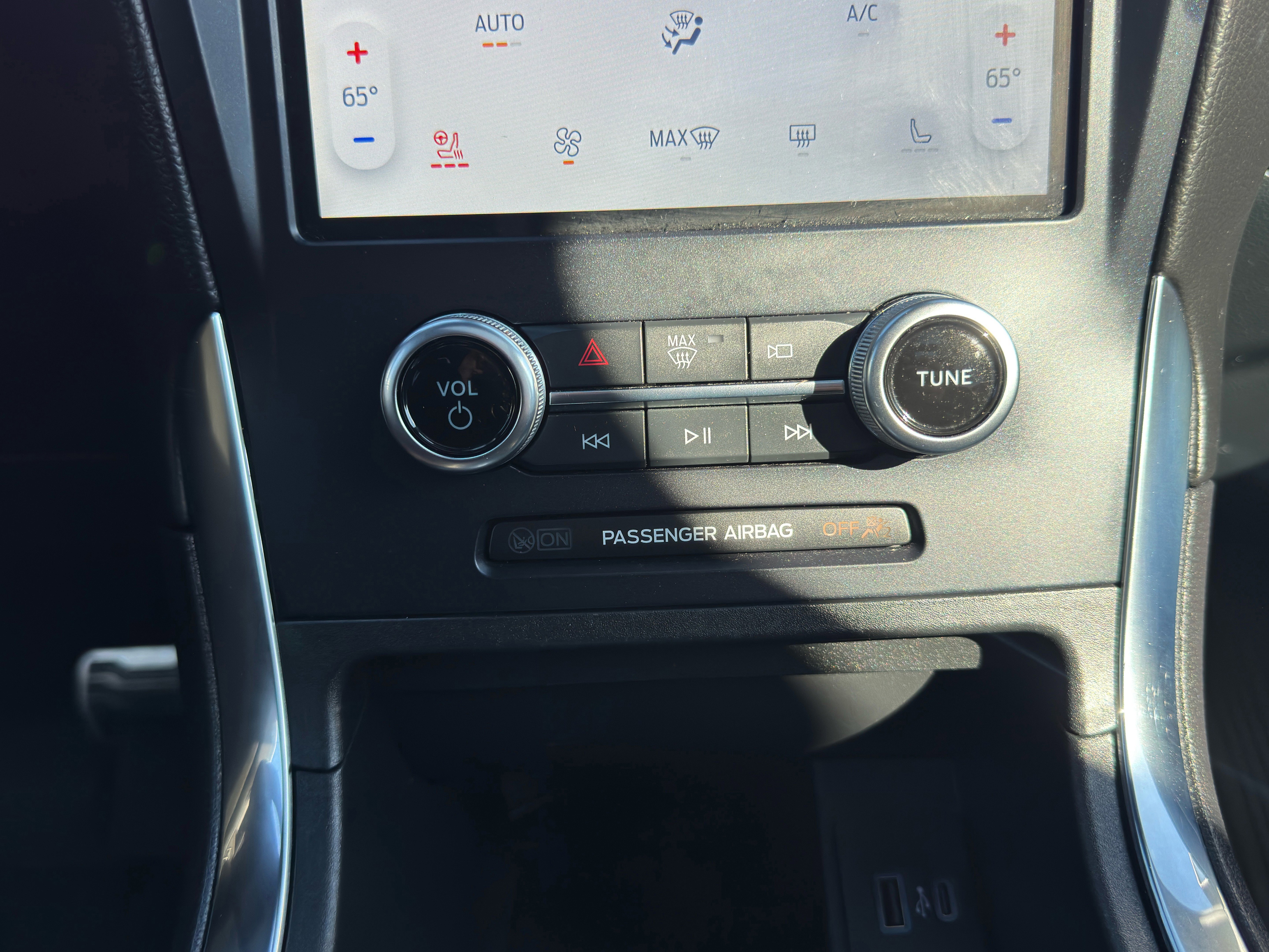 Certified 2024 Ford Edge ST w/ Equipment Group 401A image 10