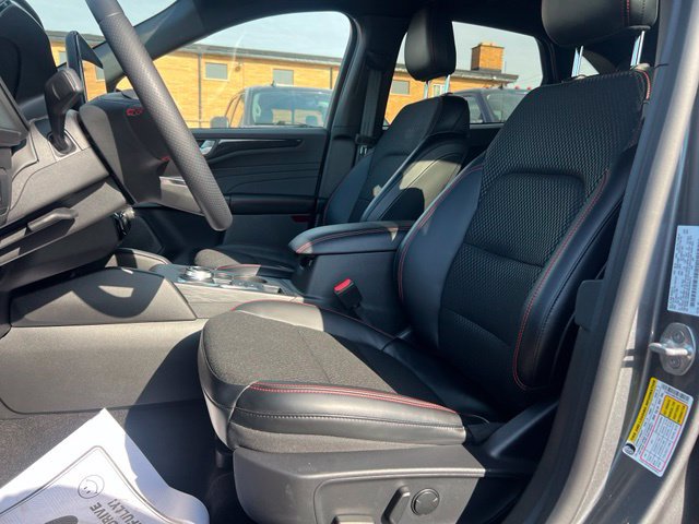 Certified 2024 Ford Escape ST-Line w/ Tech Pack #1 AWD/4WD image 19