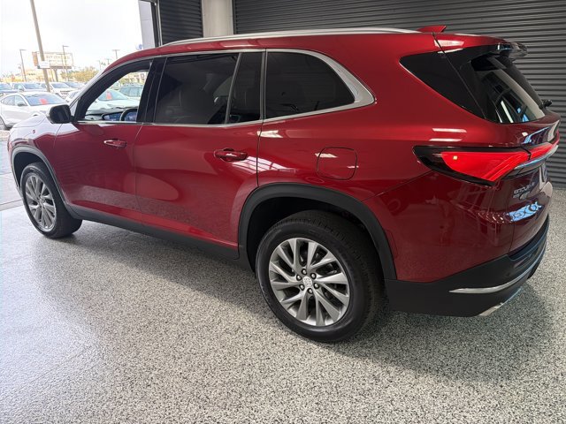 Used 2025 Buick Enclave Preferred image 2