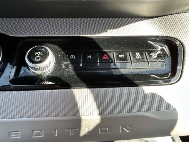 Certified 2025 Ford Expedition Active AWD/4WD image 27