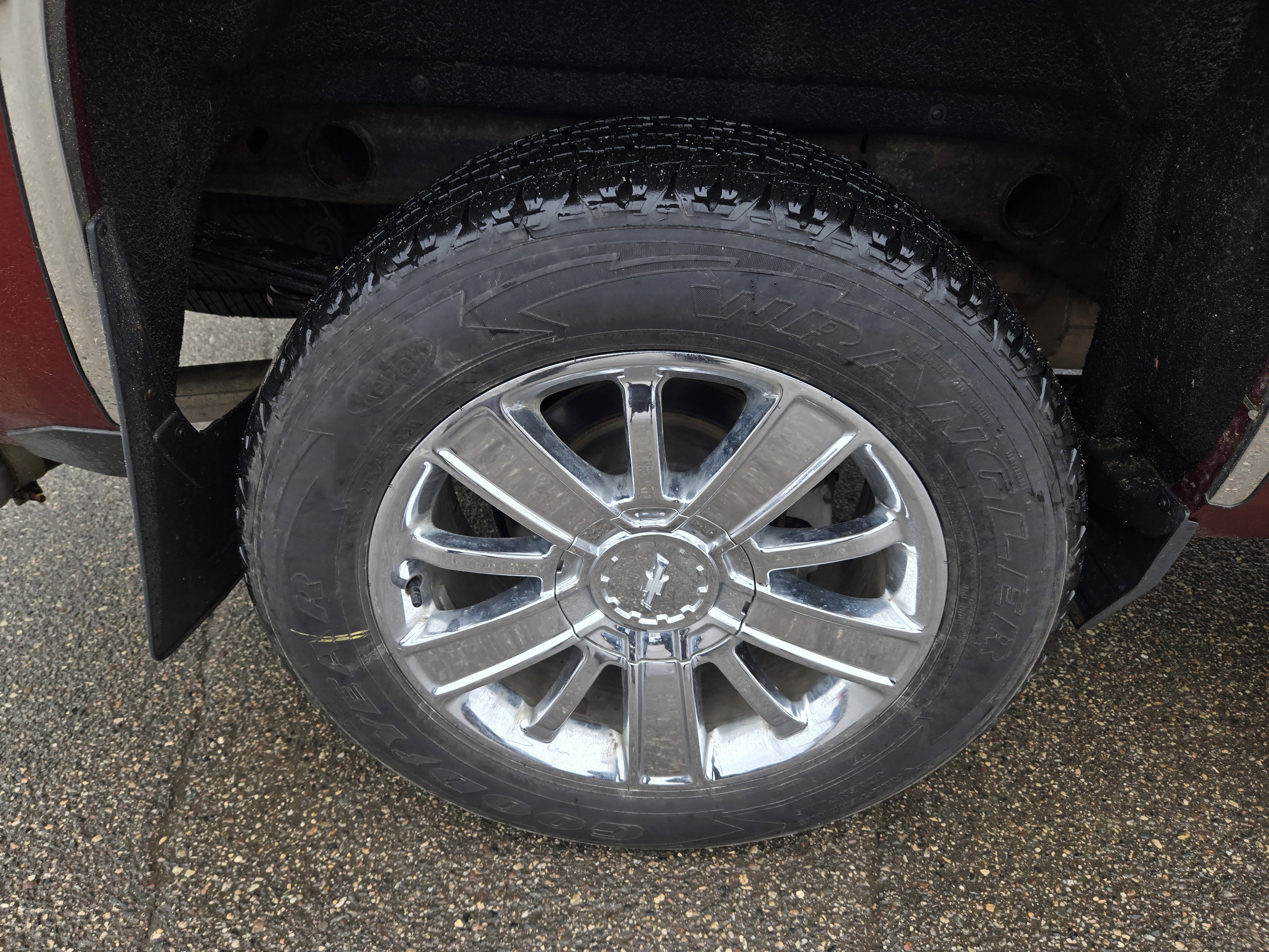 Used 2017 Chevrolet Silverado 1500 High Country image 17