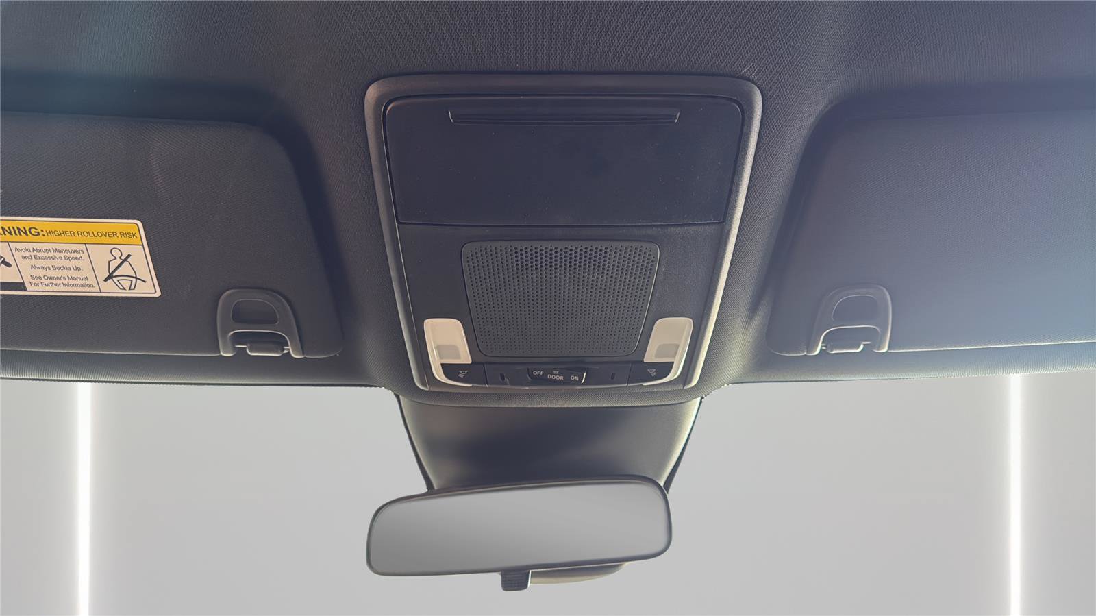 Used 2025 Honda Pilot Sport image 27