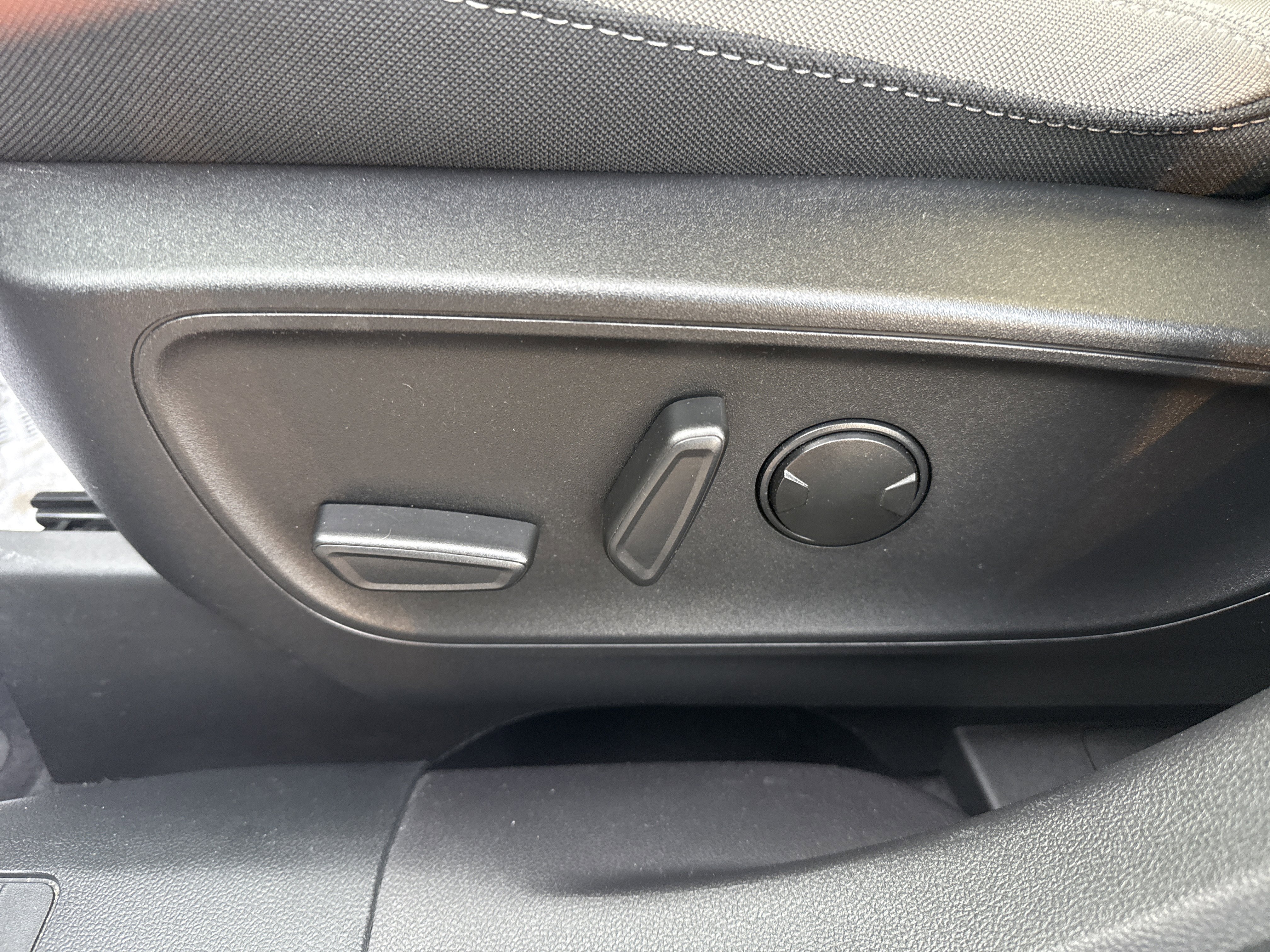 Certified 2022 Ford Escape SE w/ Convenience Package image 17