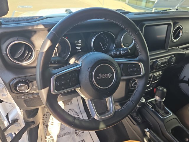 Used 2023 Jeep Wrangler Unlimited Sahara w/ Cold Weather Group AWD/4WD image 16