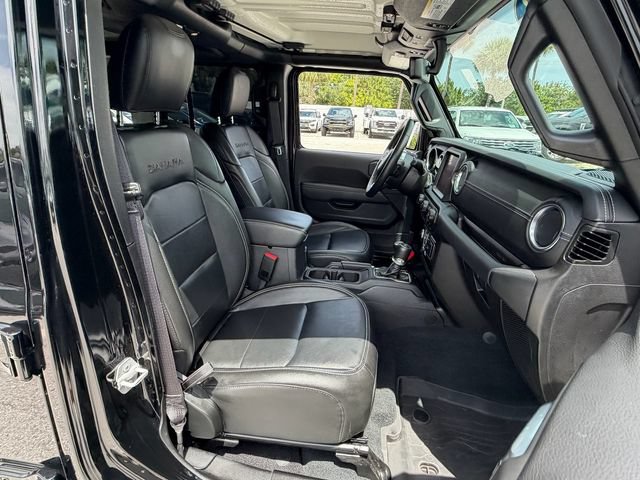 Used 2023 Jeep Wrangler Unlimited Sahara w/ Cold Weather Group AWD/4WD image 14