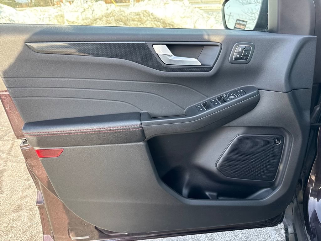 Certified 2023 Ford Escape ST-Line Select w/ Tech Pack #2 image 16