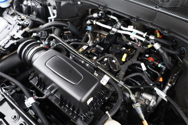 Certified 2024 Ford Explorer XLT w/ Equipment Group 202A image 28