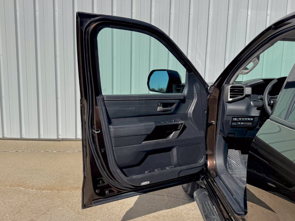 Used 2023 Toyota Tundra Limited AWD/4WD image 14