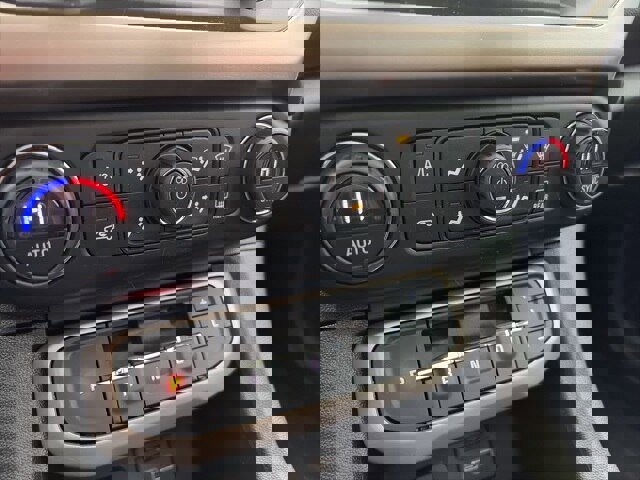 Used 2023 GMC Acadia Denali w/ Denali Technology Package image 17