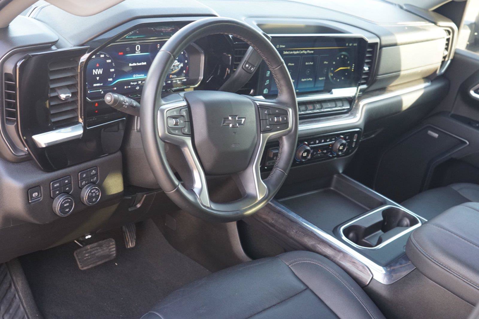 Used 2024 Chevrolet Silverado 2500 LTZ w/ LTZ Plus Package AWD/4WD image 8