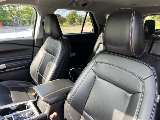 Certified 2023 Ford Explorer XLT w/ Equipment Group 202A AWD/4WD image 17