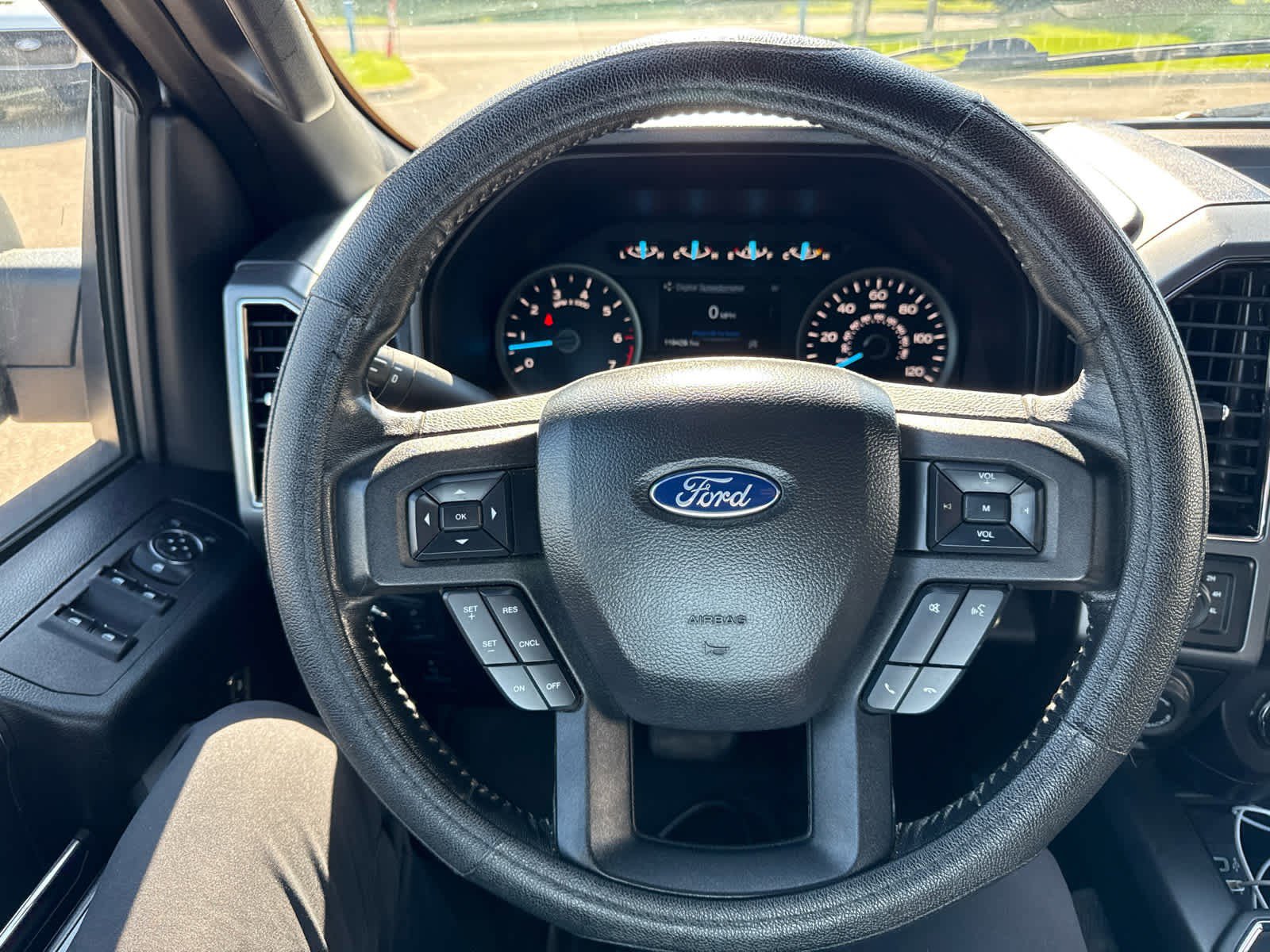 Certified 2018 Ford F150 XLT w/ Equipment Group 302A Luxury AWD/4WD image 11